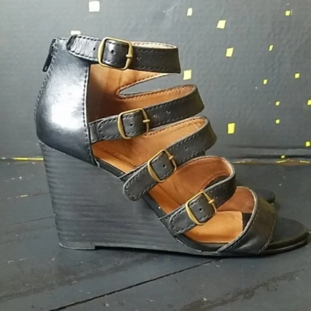 Lucky Brand Leather Gladiator Sandals